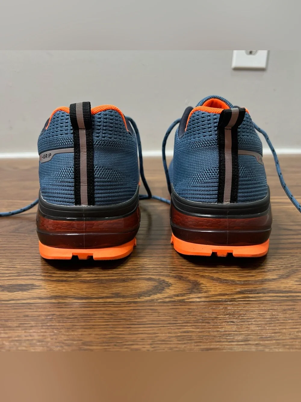 Kricely men trail